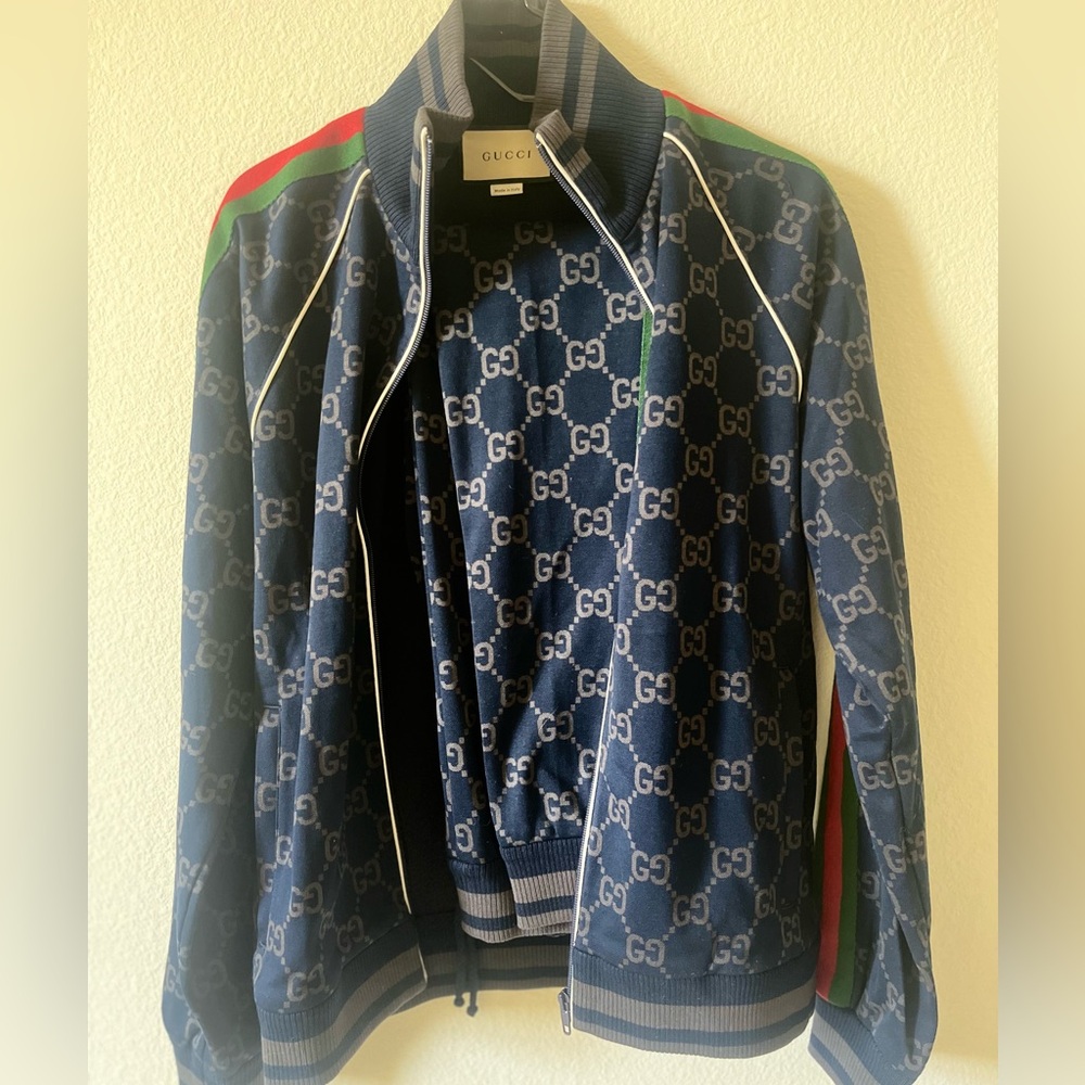Gucci navy blue track suit, men’s small
